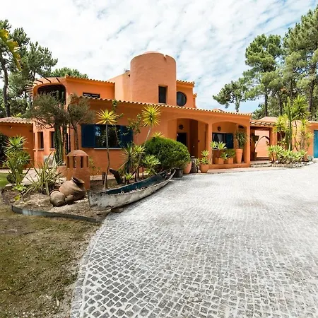 Villa Lotus Verde - Spacious 6 Bedroom In Aroeira - Pool Table And Private Pool Lisboa